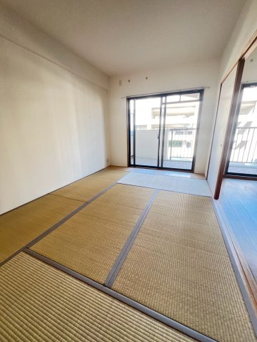 KDXレジデンス夙川ヒルズ　1番館の和室