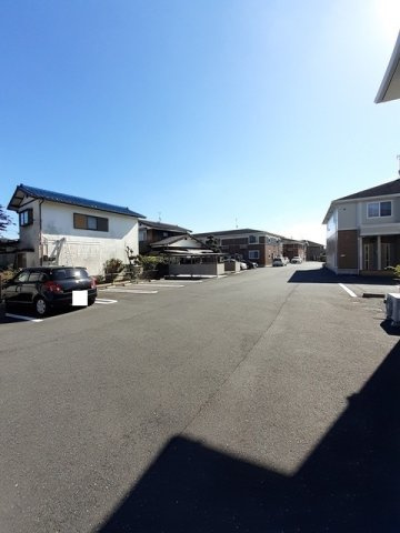 アルドーレ　壱番館の駐車場|駐車場に車を止められます