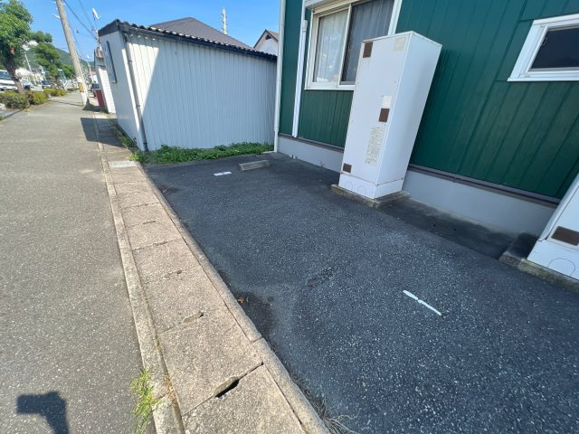 ルピナウエストリバーの駐車場