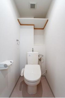 【トイレ】 | アルテーヌ新横浜 | ※写真は同タイプ住戸です。