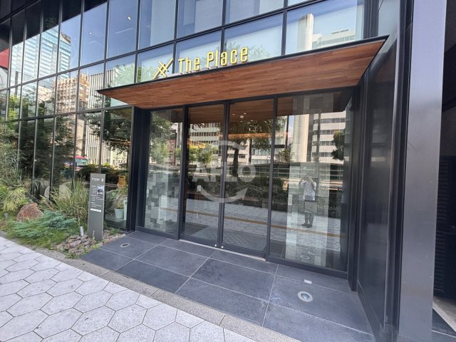 The Placeのエントランス|The　Place