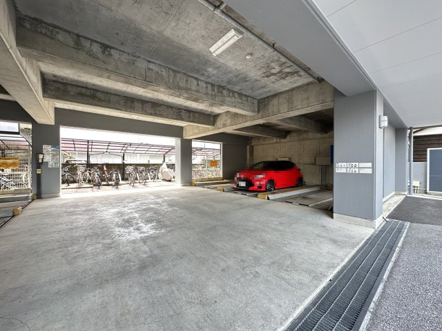 セブンシーズ永国寺の駐車場
