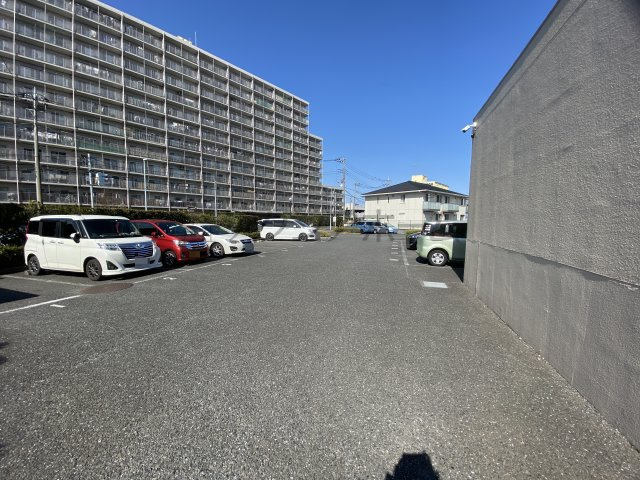所沢ハイコーポマンションの駐車場