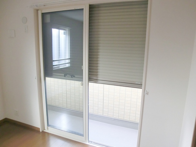 ルナカーサの設備|全窓にシャッター完備。