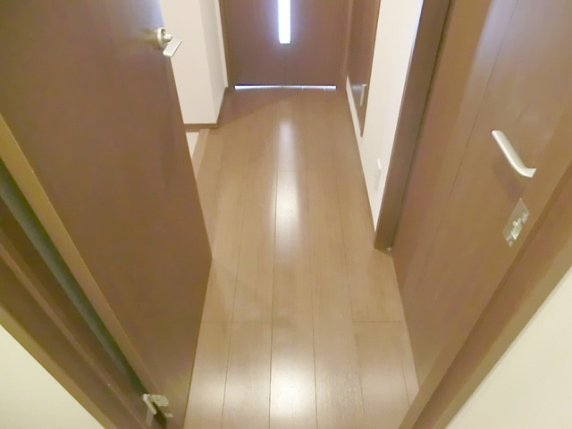 ルナカーサの内装|玄関ホール。