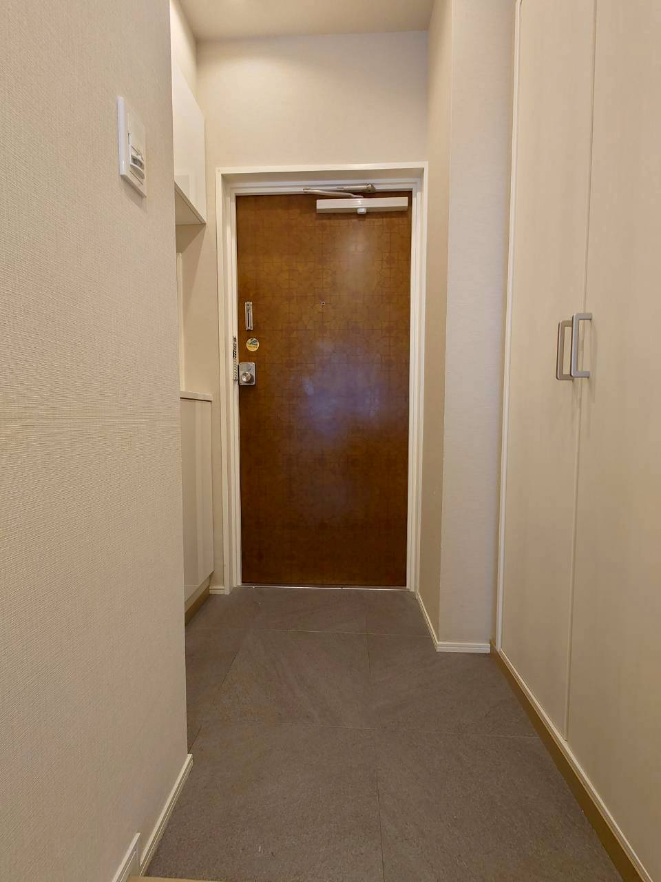 【玄関】