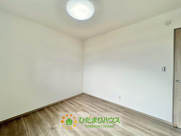 ワイウッドコート加須市南篠崎第３期　新築一戸建て　01の洋室