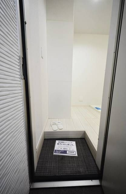 リプロンビギン三軒茶屋Ⅱの玄関