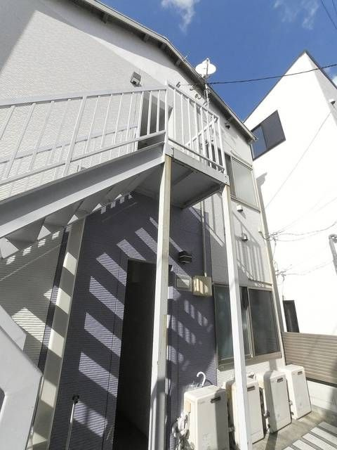 リプロンビギン三軒茶屋Ⅱの外観