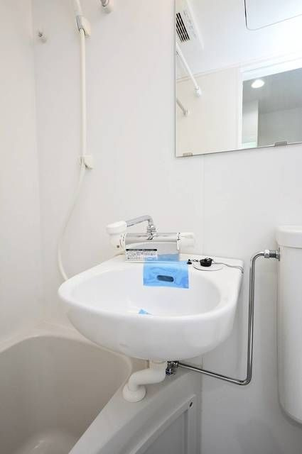 リプロンビギン三軒茶屋Ⅱの洗面所