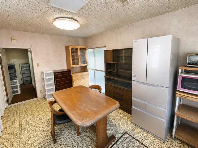 大内矢田南5丁目中古住宅のダイニング|※本写真は物件の状態を分かりやすくするため、私物・生活用品等を画像加工により除去しており、実際の現況とは一部異なります。