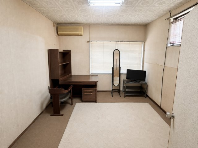 大内矢田南5丁目中古住宅の洋室|洋室です
※本写真は物件の状態を分かりやすくするため、私物・生活用品等を画像加工により除去しており、実際の現況とは一部異なります。