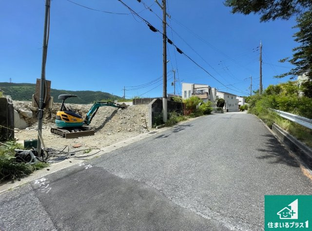 西宮市名塩さくら台　第1期　新築一戸建ての前面道路含む現地写真|周辺は落ち着いた街並みの住宅地！子育てがしやすい住環境です！まだ未完成ですが、現地でしかわからない事もございます。是非一度ご覧ください。