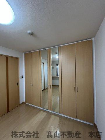宗像市徳重２丁目のアパートの収納
