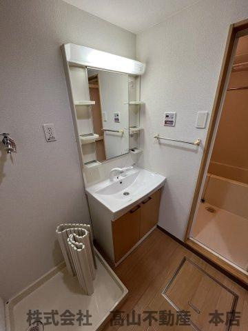 宗像市徳重２丁目のアパートの洗面所