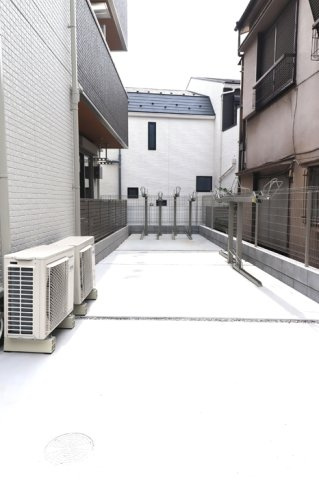 グラナーデ東新町