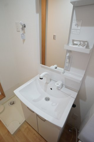 ヒュッゲⅠの独立洗面台|同じ間取りの別のお部屋です