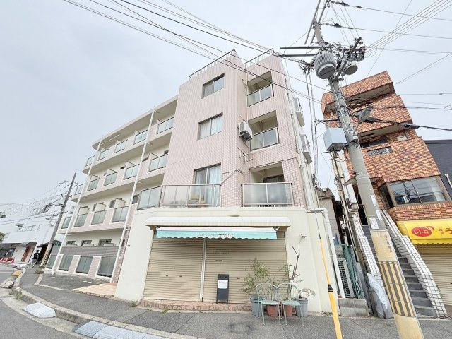 レジデンスヤマキの外観