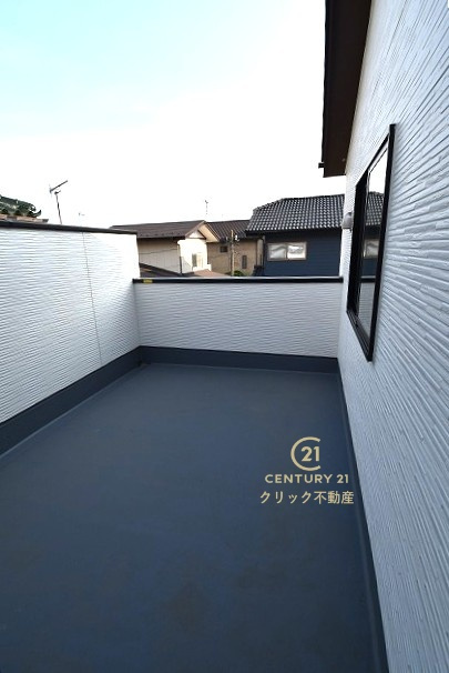 TERRACE　水戸市吉沢町　4期 　限定1棟！のバルコニー|日当たり良好なバルコニーです。気分転換に出るだけでも、晴れた日にお洗濯物やお布団を一気に干すのも気持ちがいい♪