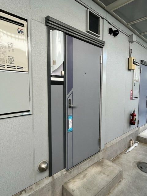 メゾンＳＲの玄関