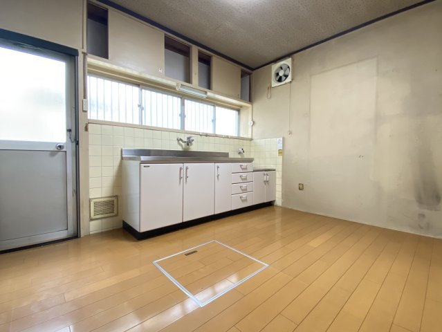 神戸市西区玉津町今津戸建のキッチン