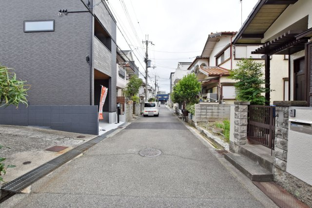 尼崎市稲葉荘1丁目新築一戸建て│2SLDK＋駐車1台可の周辺|周辺にスーパー・コンビニがあり、生活施設が身近にそろった利便性の高い住環境です。