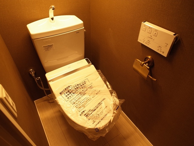 THE APARTMENT HAKATAのトイレ