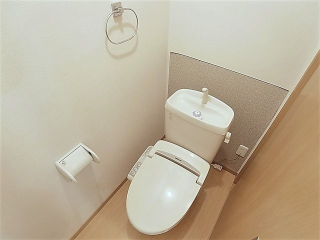タウンコート大同のトイレ|温水洗浄便座付きのトイレ