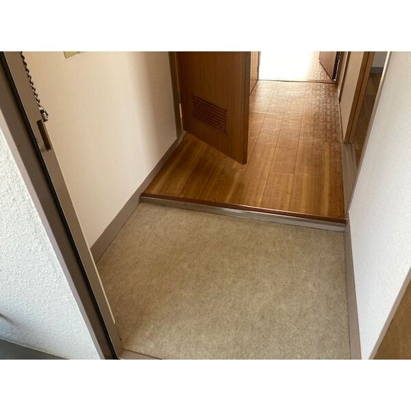 野添マンションひろみの玄関