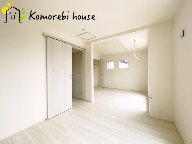 北本市本宿6丁目　4期　新築一戸建て　ブルーミングガーデン　01の寝室|落ち着いた色調の寝室です