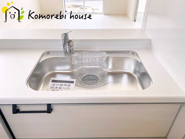 北本市本宿6丁目　4期　新築一戸建て　ブルーミングガーデン　01のキッチン|使いやすいキッチンです