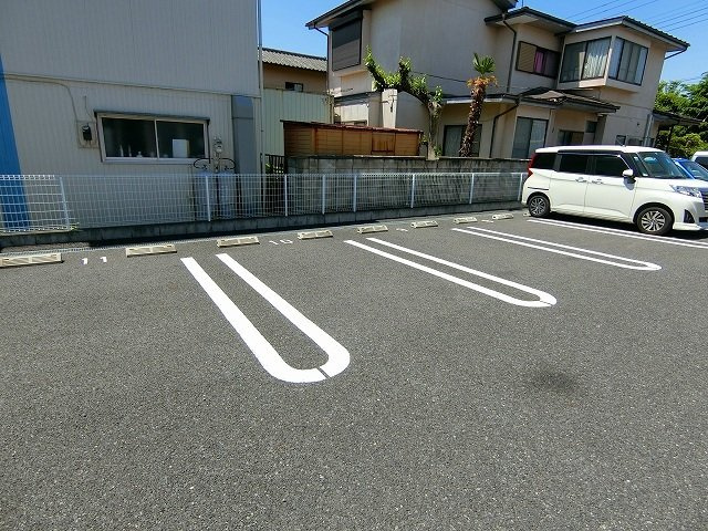 エスポワールの駐車場