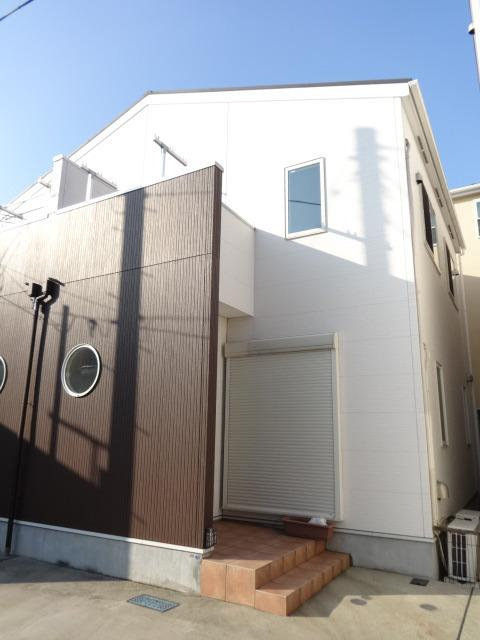 アバンテ根岸A棟の外観