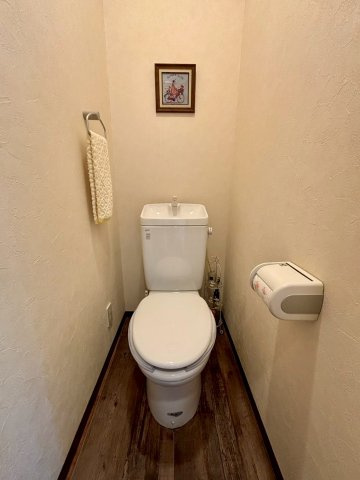 野田市尾崎台　店舗付き中古戸建のトイレ|店舗のお客様用トイレになります！