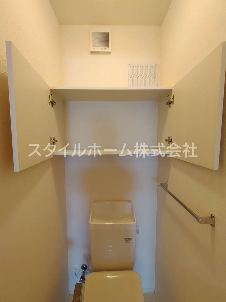 ヴィルヌーブ野路のトイレ|同建物内別部屋の写真です。