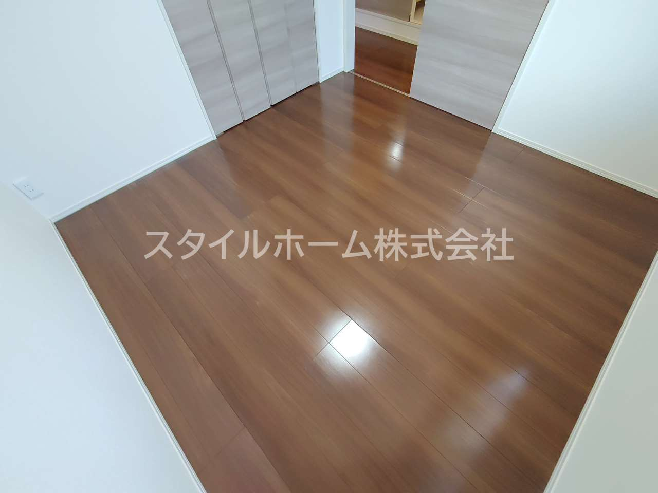 ヴィルヌーブ野路の収納|同建物内別部屋の写真です。