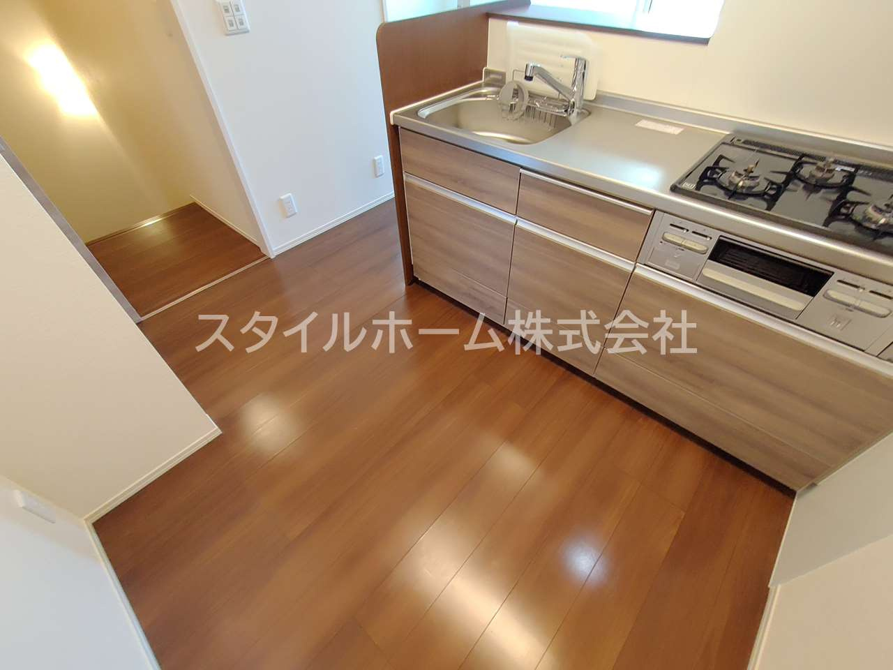 ヴィルヌーブ野路のキッチン|同建物内別部屋の写真です。
