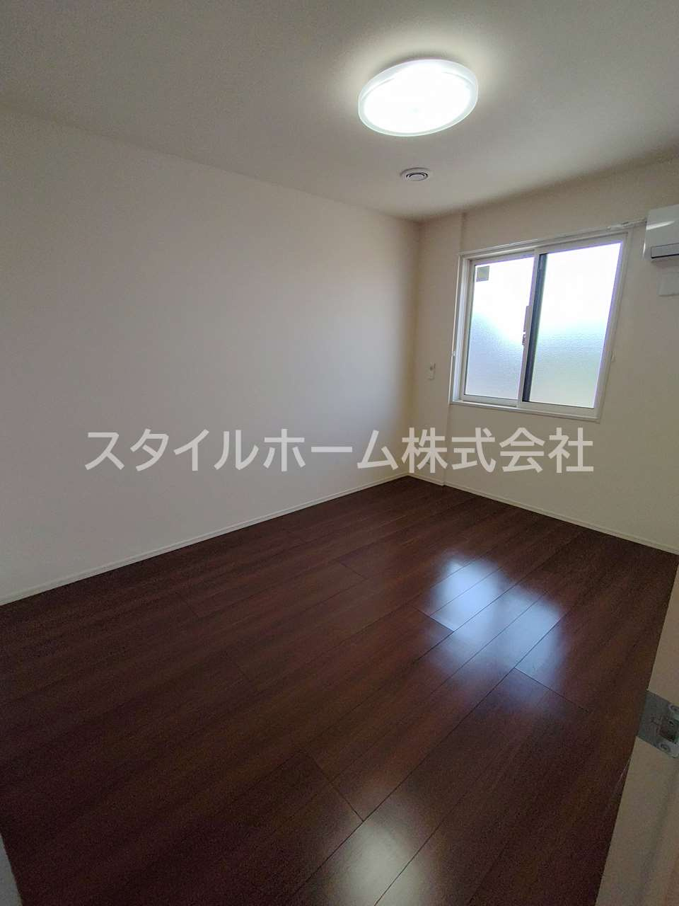 ヴィルヌーブ野路の内装|同建物内別部屋の写真です。