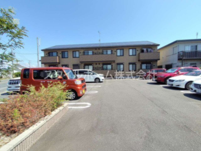 ヴィルヌーブ野路の駐車場