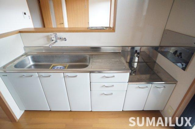 熊本市東区戸島５丁目のアパートのキッチン