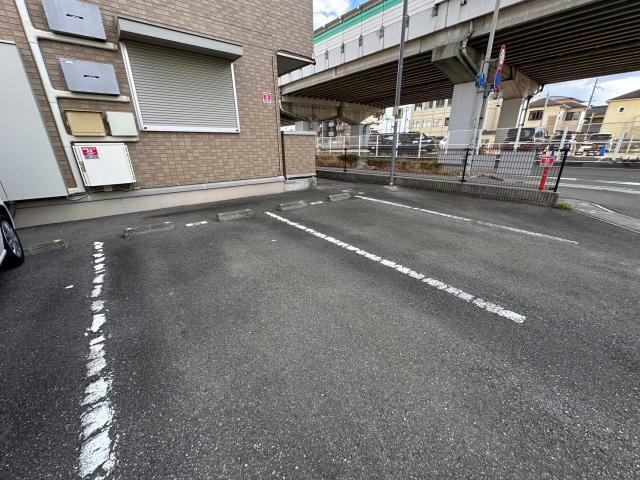 サンテ・レザンジュ　A棟の駐車場