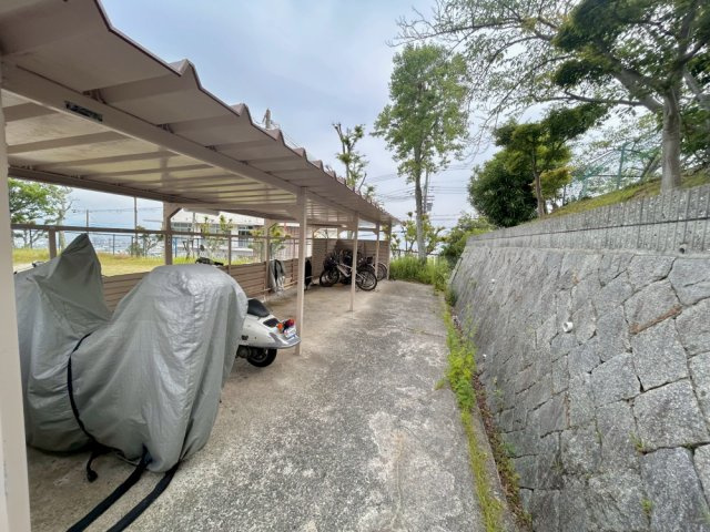 渦ヶ森コーポ18号館の駐輪場