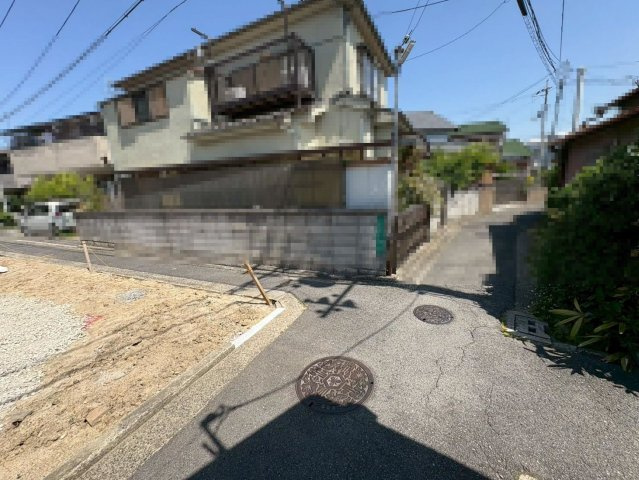  日置荘西町２丁　新築一戸建の前面道路含む現地写真|【フラット３５Ｓ利用可能です】固定金利ですので月々の支払が安定し、家計にゆとりが生まれます！！住宅ローンアドバイザーが在籍しております。お気軽にご相談ください。