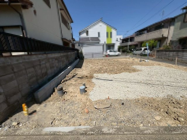  日置荘西町２丁　新築一戸建の前面道路含む現地写真|【浴室乾燥機付】浴室には窓があり換気良好に保てます。１坪タイプのバスルーム！浴室暖房乾燥機付きで機能面も十分です！