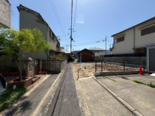  日置荘西町２丁　新築一戸建の外観|トイレ１階と２階の２ヶ所にございます！忙しい朝や家族の多いご家庭にも嬉しい仕様です。