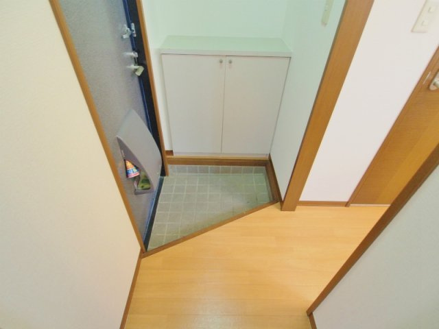 コーポ中島A棟の玄関