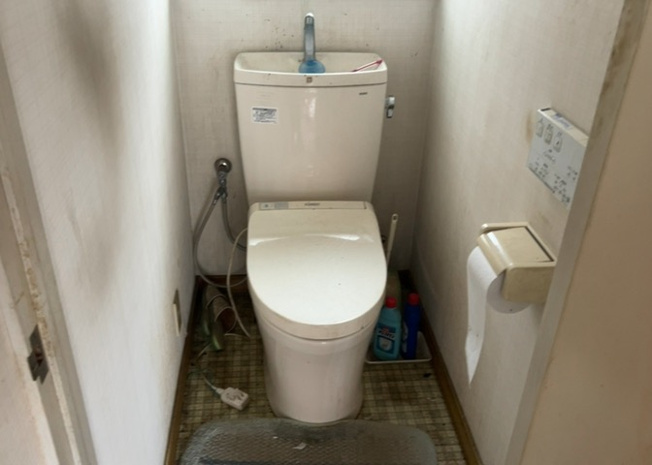 【トイレ】 | トイレは大きさや形、機能、抗菌性などが異なる多種多彩なタイプが各メーカーから出ています。それぞれに良さがあるため、事前にどういったタイプのトイレがいいのかをご家庭内で決めて、内見に行くといいでしょう。