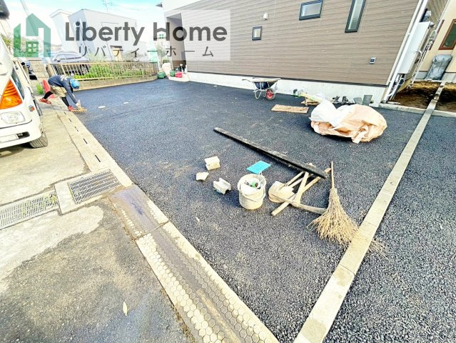 阿見町若栗第7　新築戸建　1号棟の駐車場