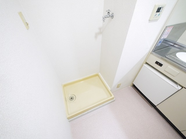 朝日プラザ・アーバネート奈良の設備|室内洗濯機置場です