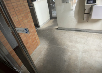 【その他共用部分】 | ボヌールガーデン南林間 | 共用部分は、一棟の建物に住む区分所有者全員が共同で所有するとし、共用部分の管理、補修などは、区分所有者で形成される管理組合が行います。個人の判断で勝手に変更することはできませんので覚えておきましょう。